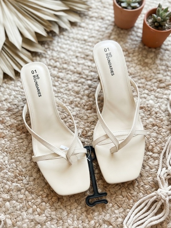 No Boundaries Shoes - No Boundaries Kitten Heel Sandals Women’s Size 10 Bone White Slip On NIB